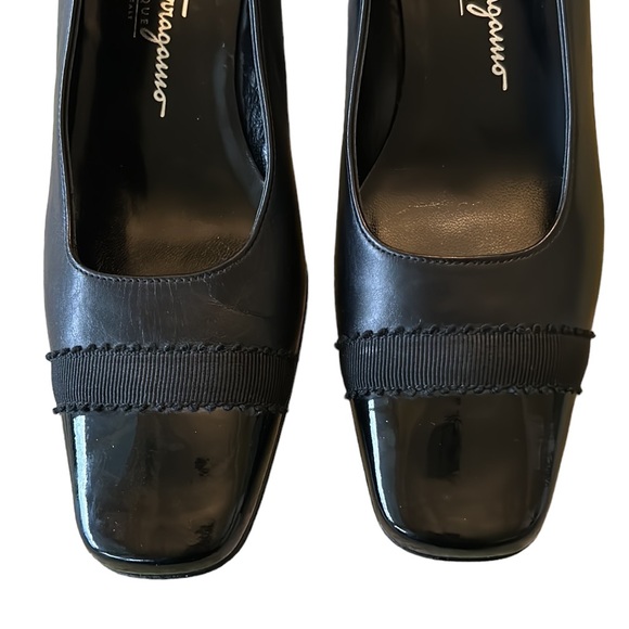 Salvatore Ferragamo Vintage Black & Patent Ribbon Cap Toe Kitten Heels - 6.5 - Picture 8 of 16